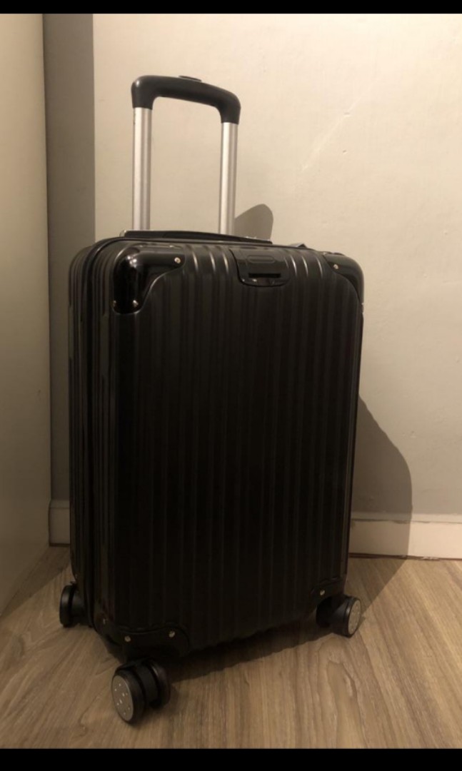 black and rose gold it suitcase
