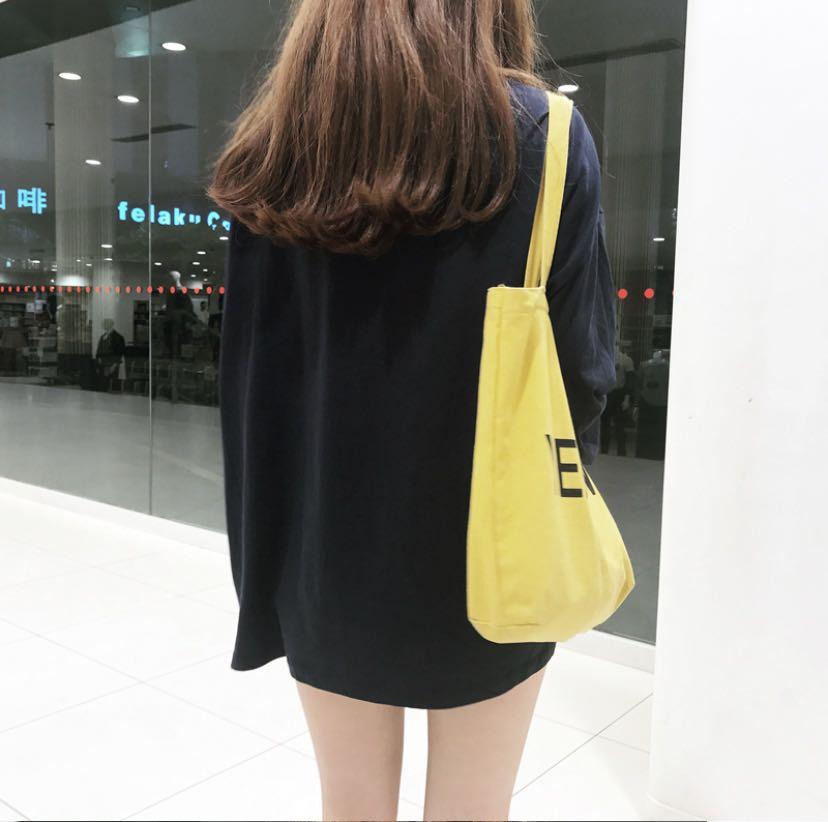 Black Pullover (Category: New Undergarments & Loungewear) located in Singapore. Submitted by bubblexcz_ (Listing ID 223516764, Image 3). Description: bought 2 by accident as you can see😢.