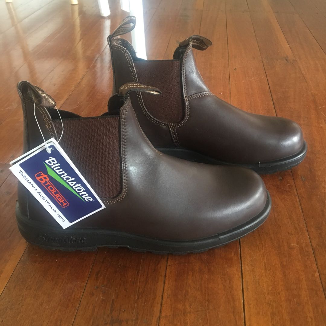 blundstone wide fit