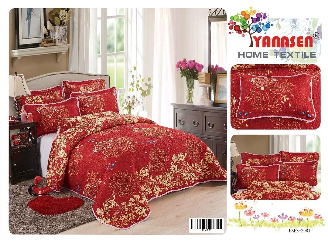 Cadar Patchwork (Category: Bedding & Towels) located in Klang. Submitted by _nostalgia (Listing ID 223608725, Image 2). Description: 4 sarung bantal 1 sarung bantal 1 alas tilam.