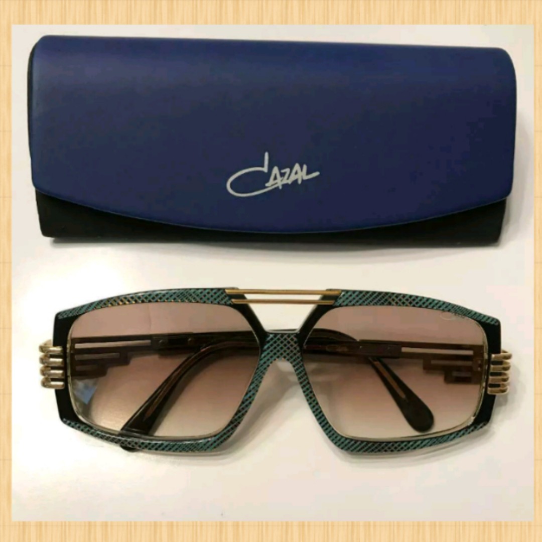 Caval glasses store