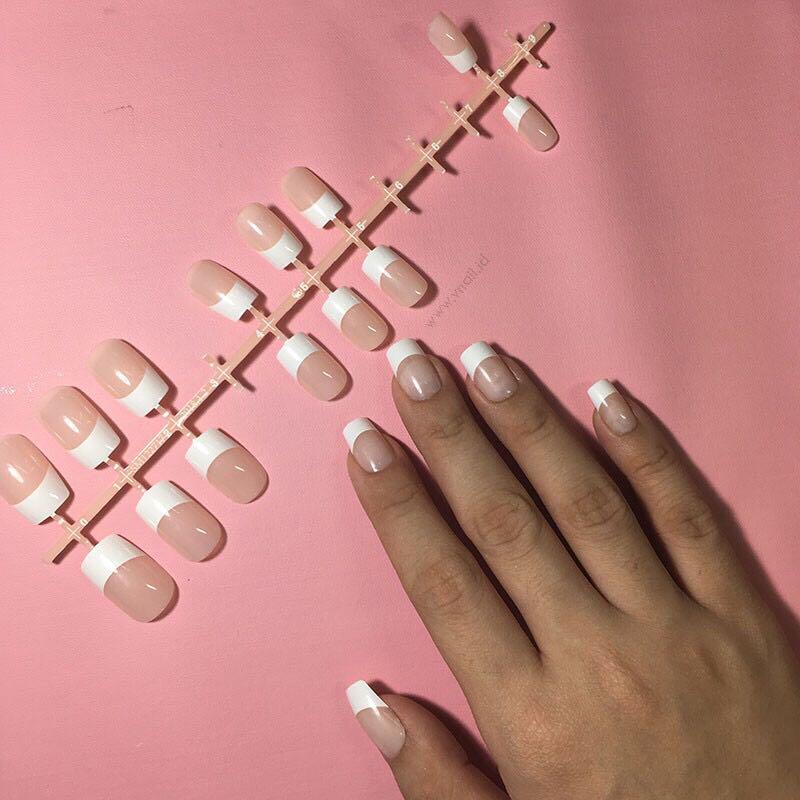 Desain Kuku French Manicure Warna  Kutek Kuku