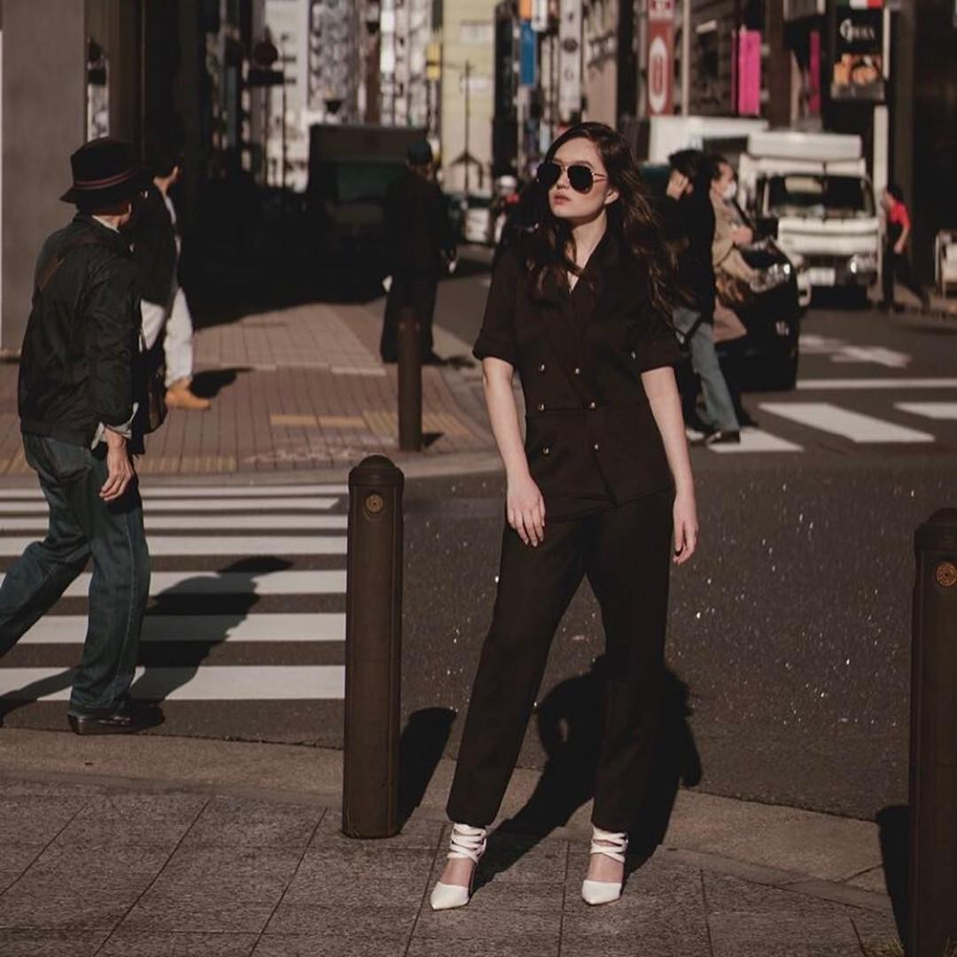 FOR RENT: APARTMENT 8 WHITE PANTSUIT (Category: Sets or Coordinates) located in La Trinidad. Submitted by page__three (Listing ID 223561454, Image 1). Description: FOR RENT: APARTMENT 8 WHITE PANTSUIT PHP750 for 3 days (I would appreciate it if it would be returned clean/washed.) Used for a few times. Color: Apartment 8 says it's white but it's more of off-white or white going to a cream color. 100% exactly same in photo. Perfectly fits people wh