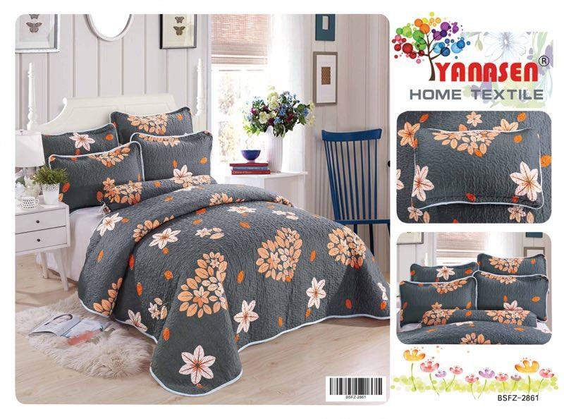 PATCHWORK 6in1 (Category: Cushions & Throws) located in Klang. Submitted by _nostalgia (Listing ID 223607620, Image 3). Description: 4 sarung bantal 1 sarung bantal peluk 1 alas tilam.