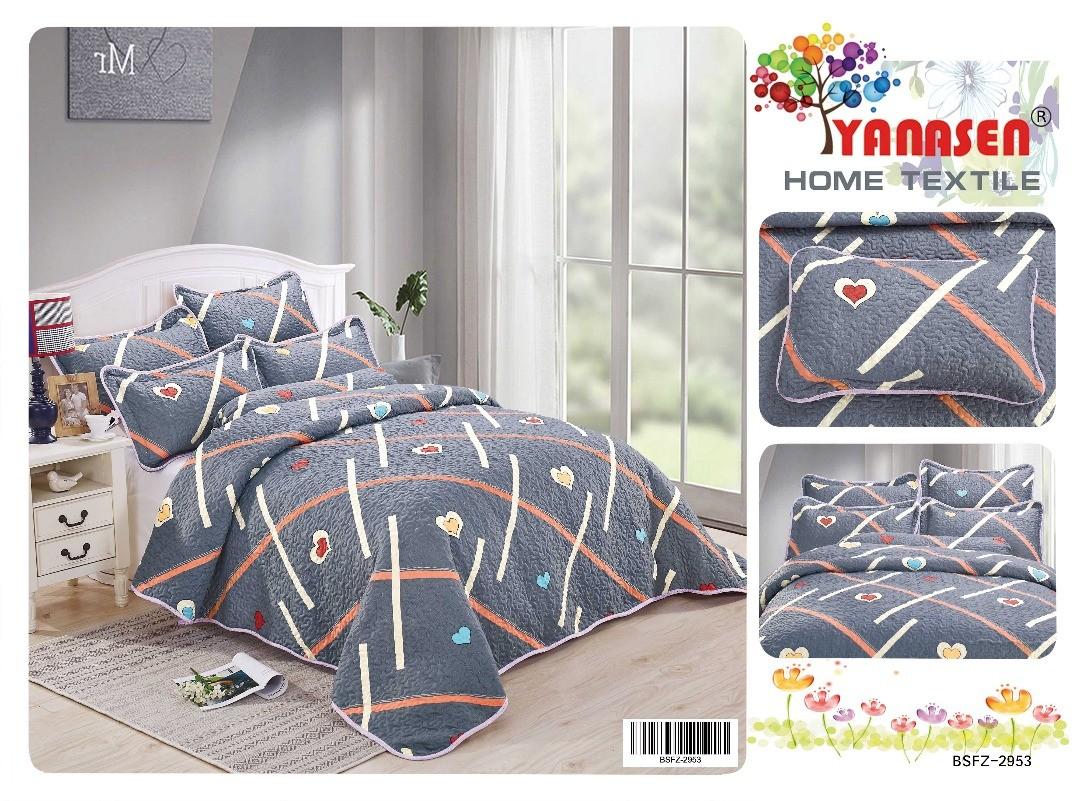Patchwork 6in1 (Category: Bedding & Towels) located in Klang. Submitted by _nostalgia (Listing ID 223608418, Image 3). Description: 4 sarung bantal 1 sarung bantal peluk 1 alas tilam.
