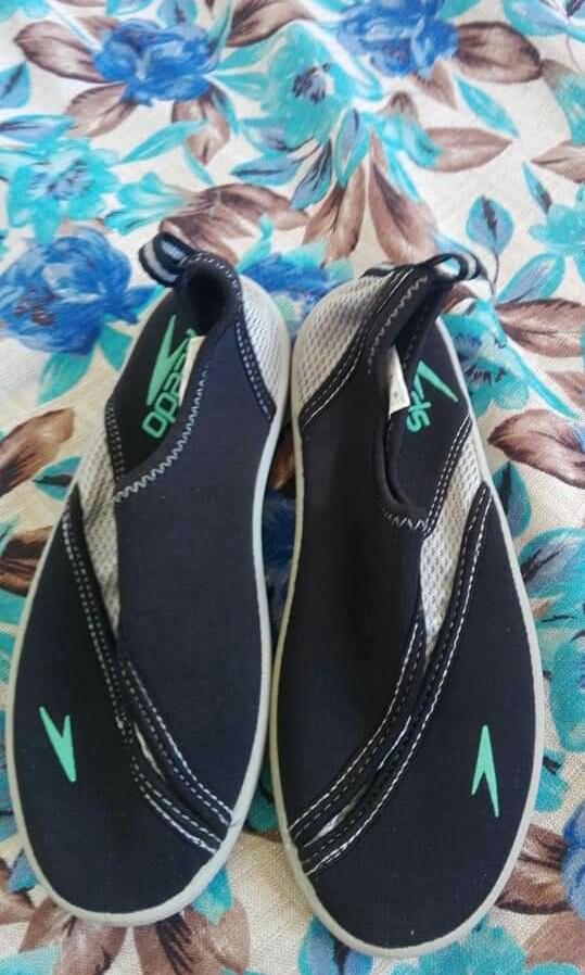 beach and pool shoes