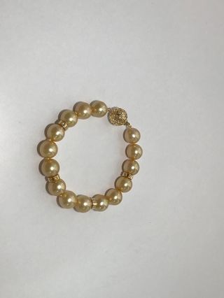 (Category: ) located in . Submitted by allurejewelry (Listing ID 223793870, Image 1). Description: .