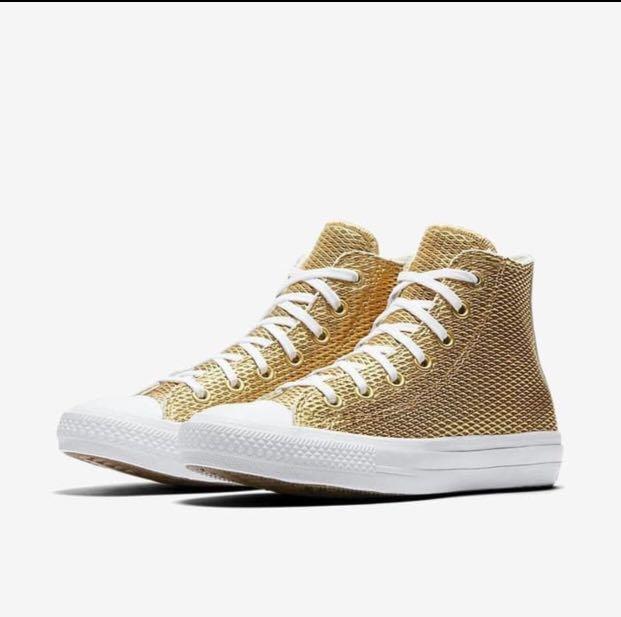 Converse chuck ii best sale perforated metallic