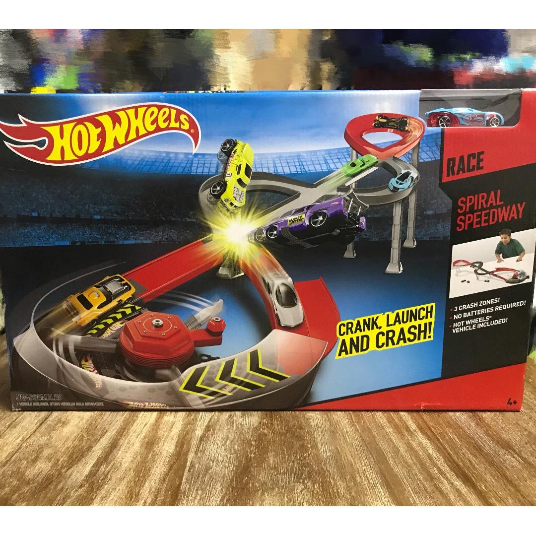 hot wheels spiral speedway track set