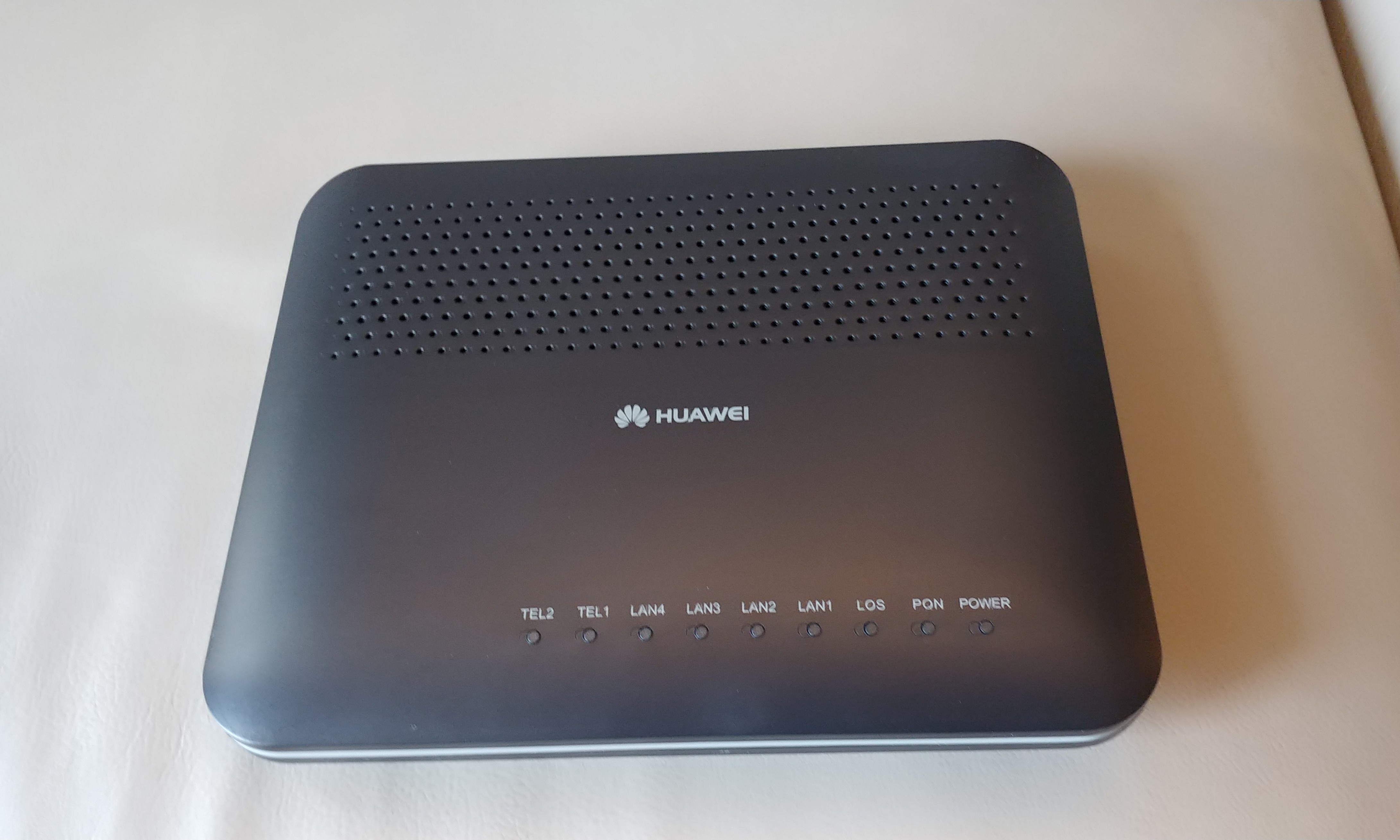Huawei ONT box for Fiber Broadband, Mobile Phones & Gadgets, Mobile ...