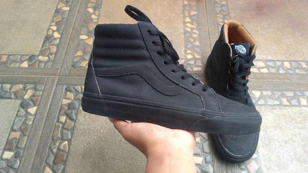 Sepatu vans online sk8 full black
