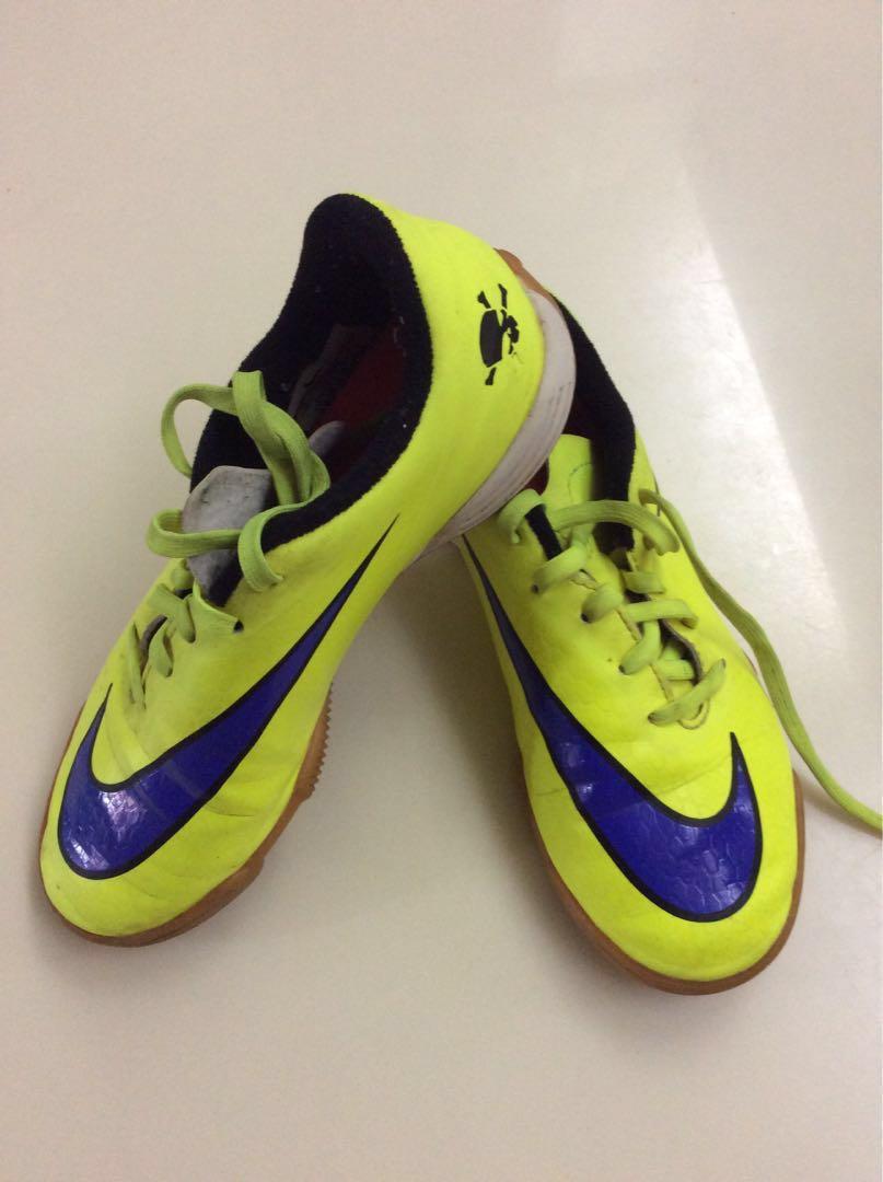 football boots nike size 5