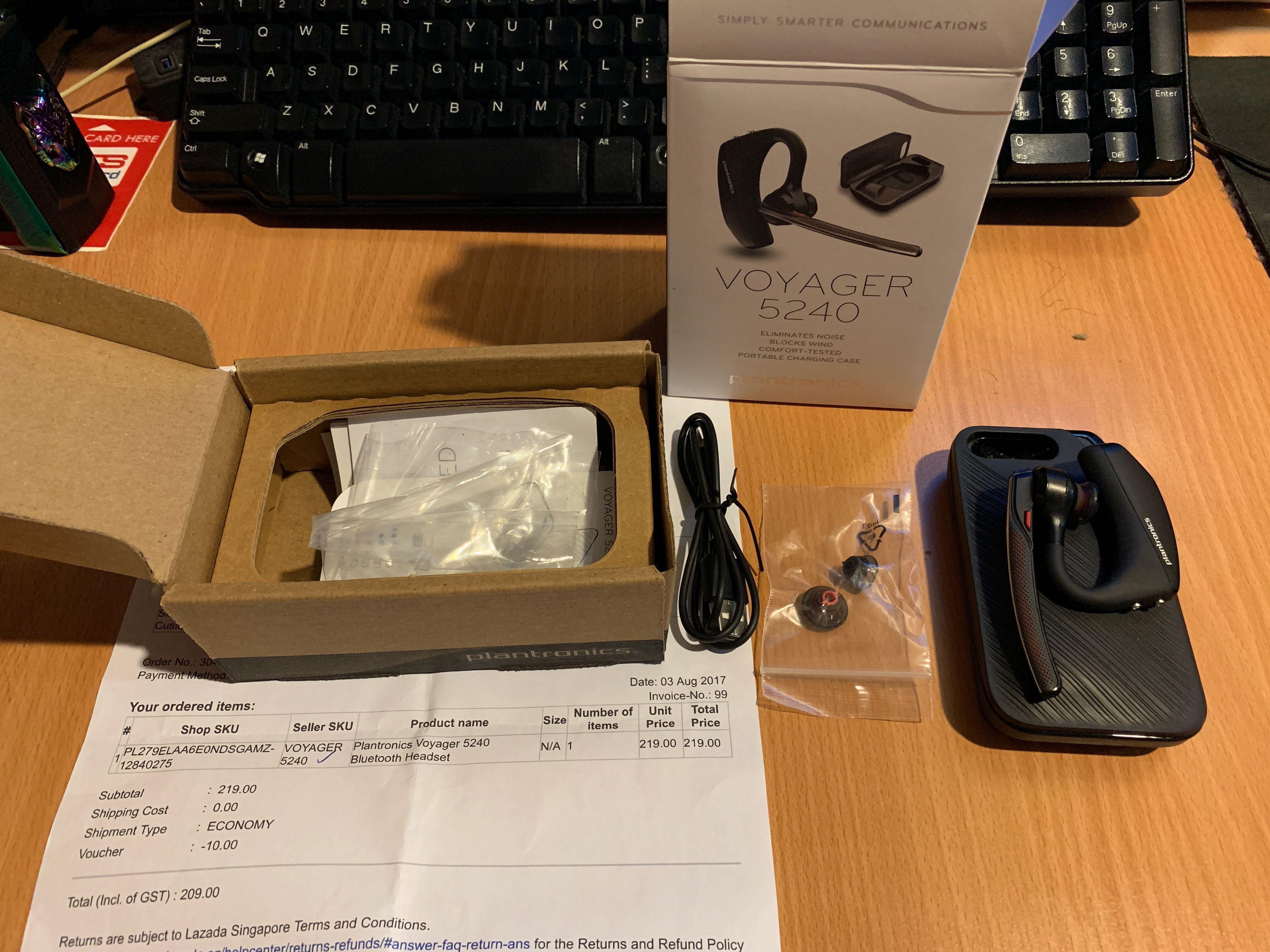 Plantronics voyager shop 5240 vs 5200