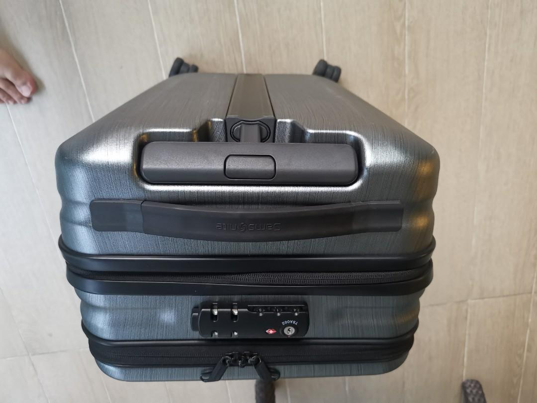 Samsonite inova on sale front pocket
