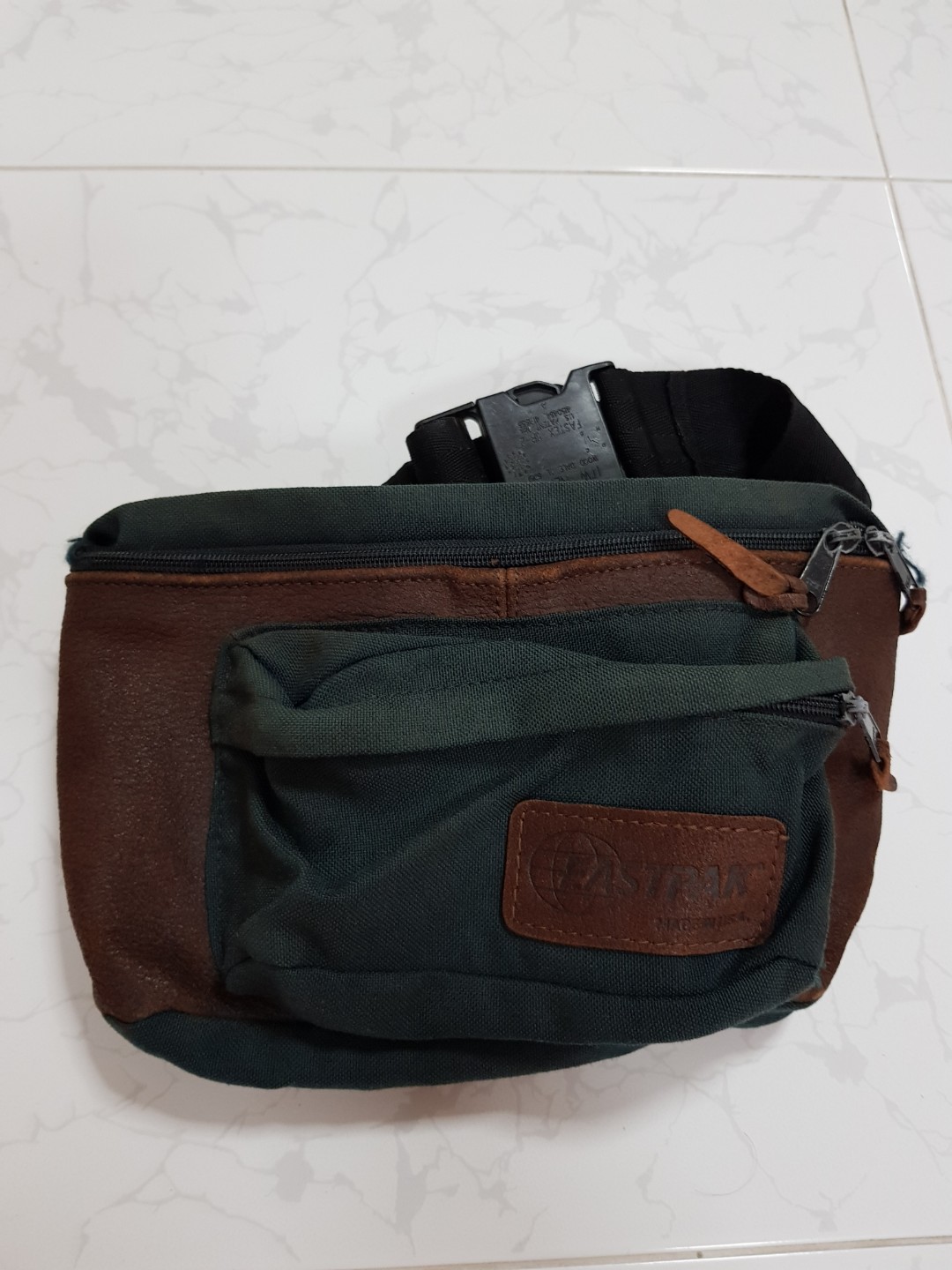eastpak waist pack