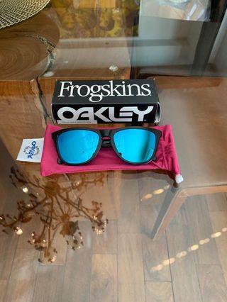 Oakley Frogskins
