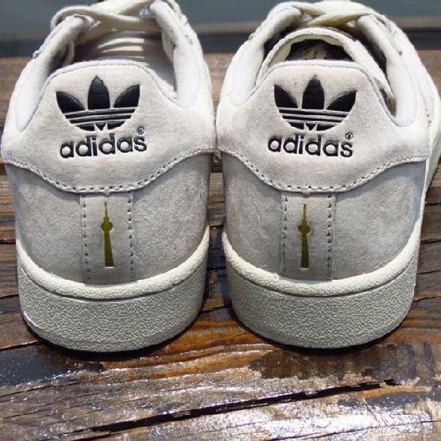 digestión Camino Inferior Adidas Superstar 80s City Pack Berlin, Women's Fashion, Footwear, Sneakers  on Carousell