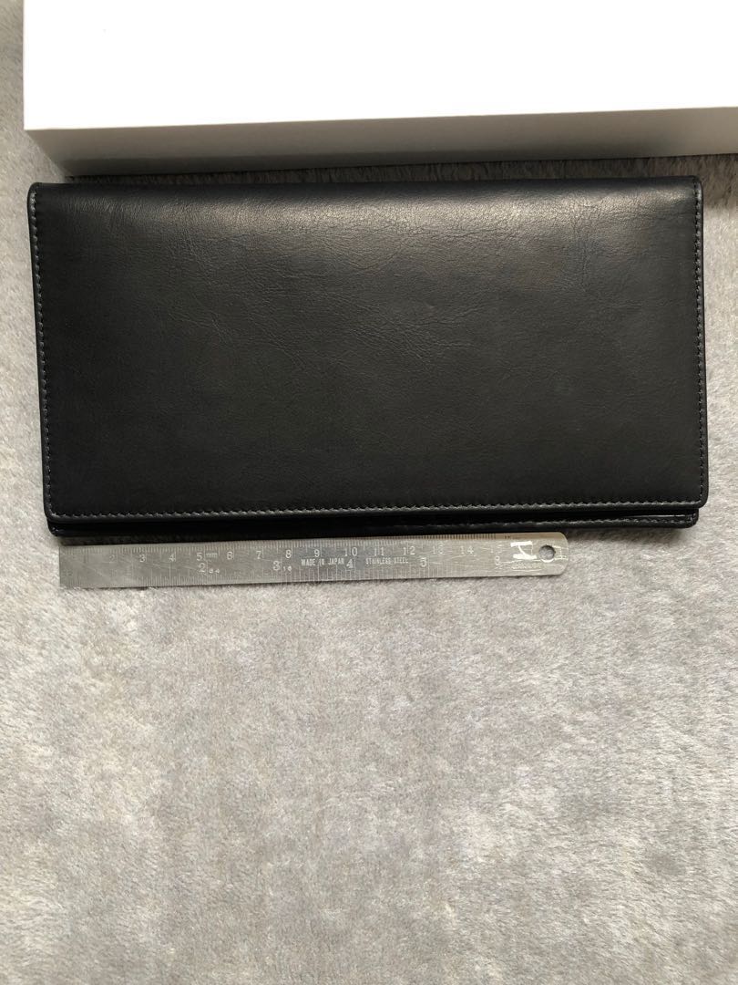 gucci travel wallet