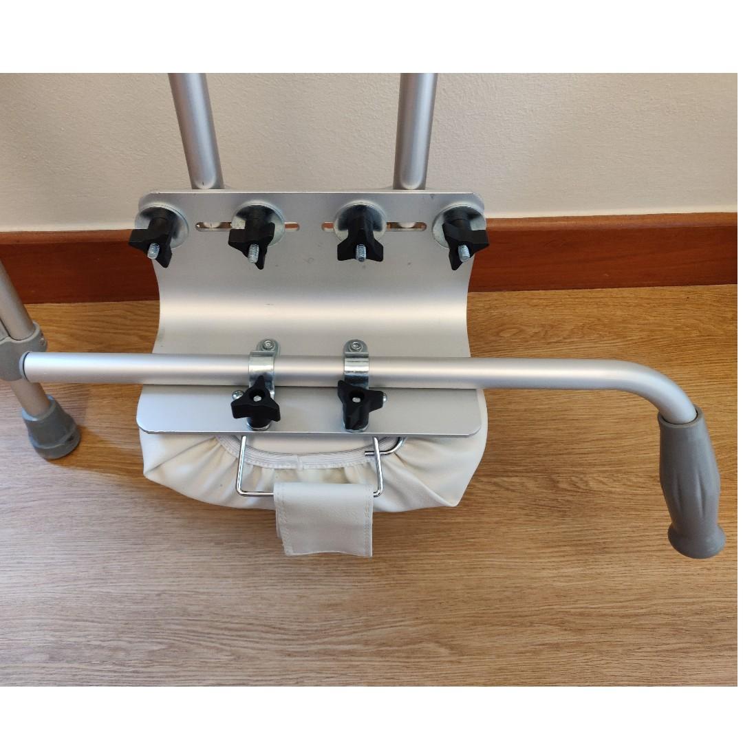 Axillary Crutches pair with one Platform crutch attachment, Health