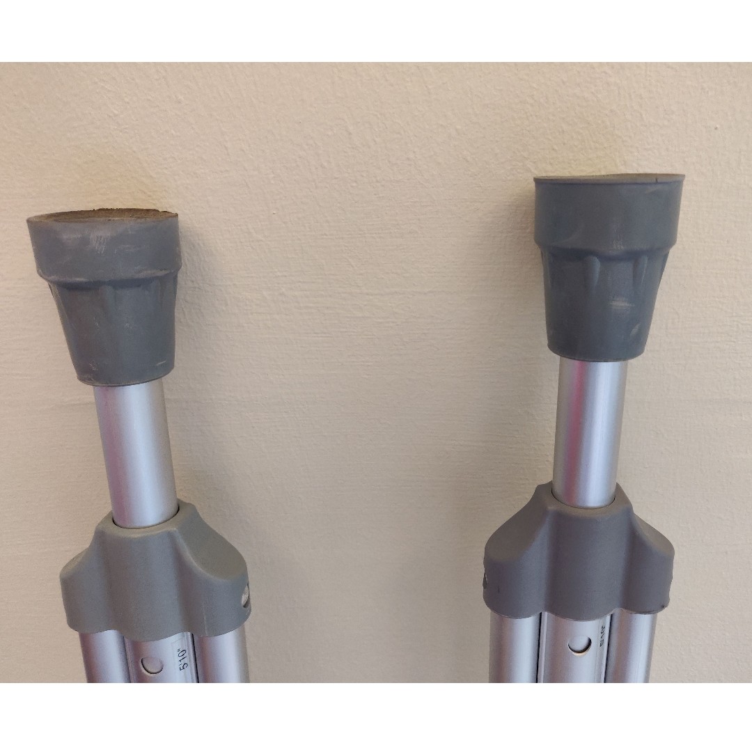 Axillary Crutches pair with one Platform crutch attachment, Health