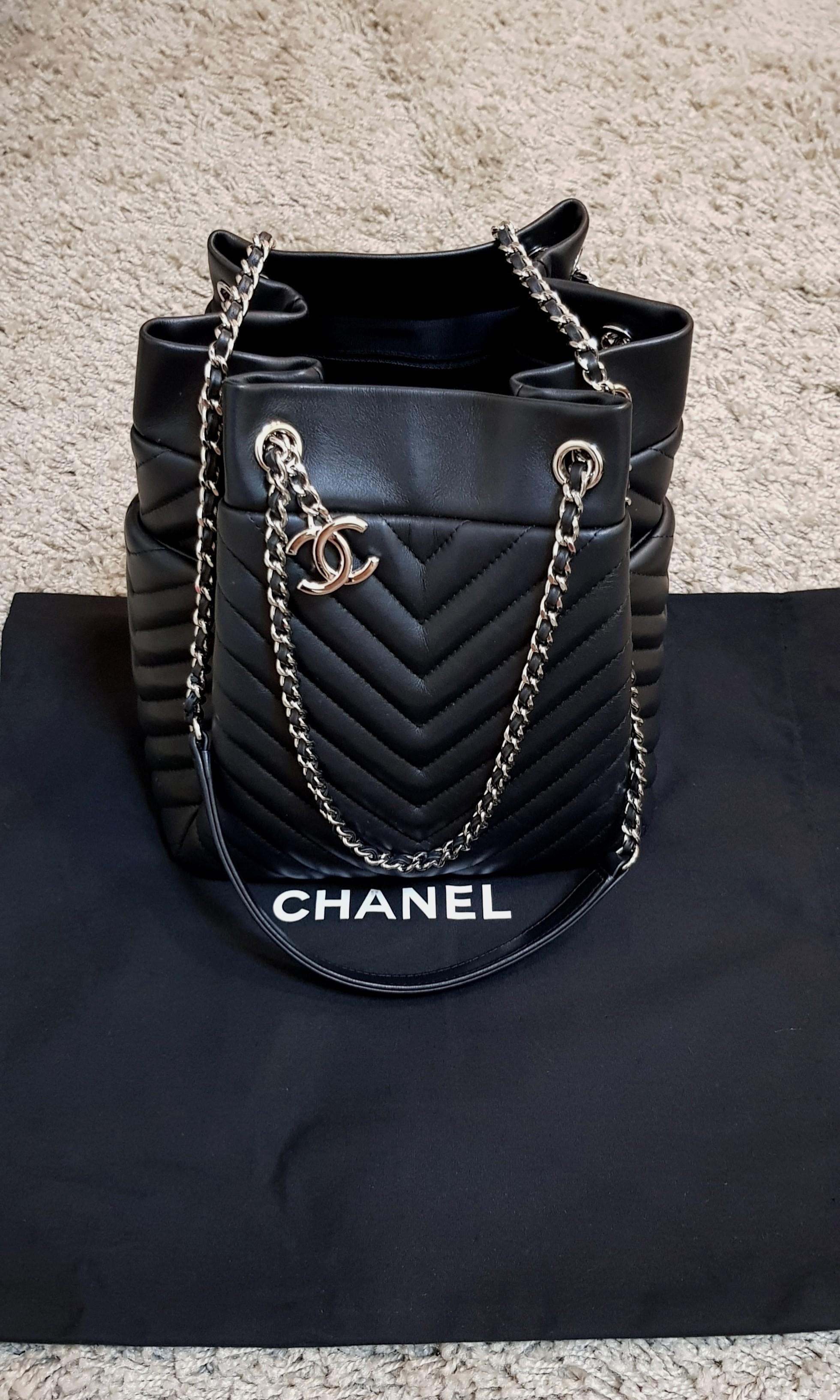 chanel lambskin chevron bag