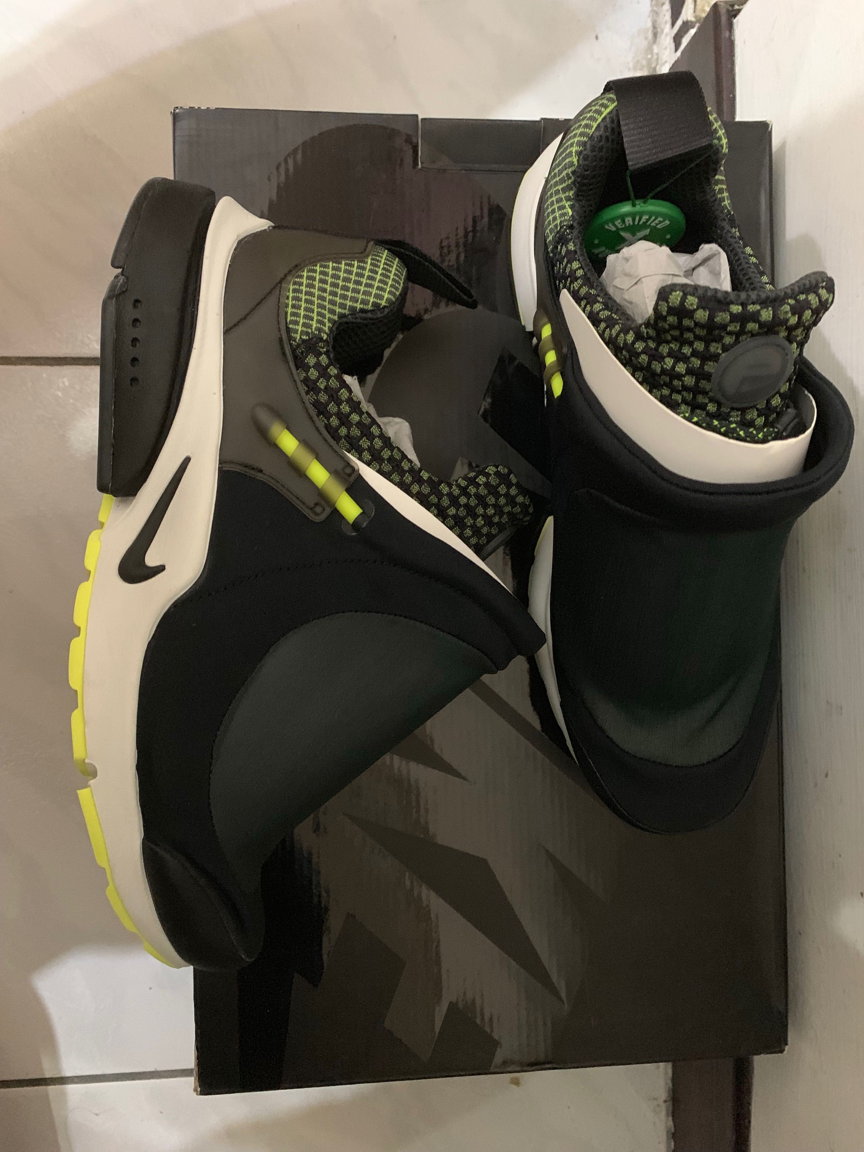 nike air presto foot tent