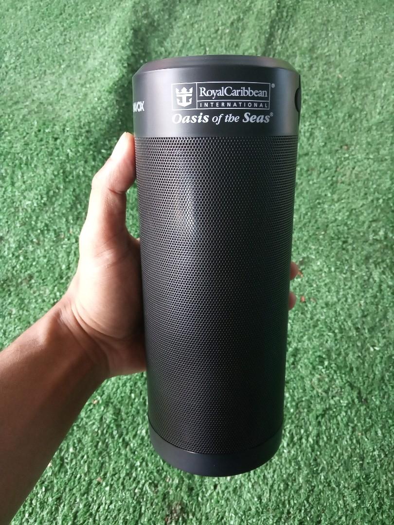 Magnavox voice activated wifi speaker top