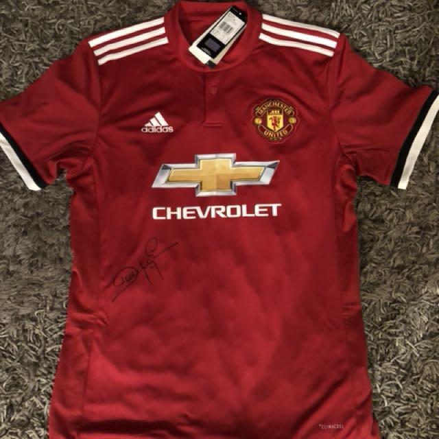 Manchester United Jersey Signed By Dwight Yorke Men S Fashion Clothes On Carousell