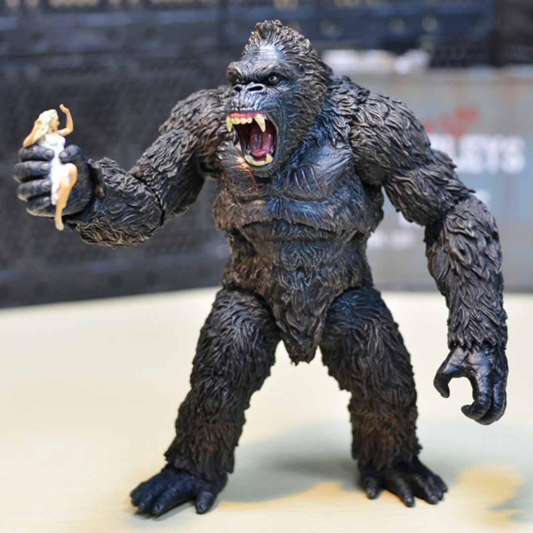 Mezco Toyz King Kong of Skull Island Action Figure