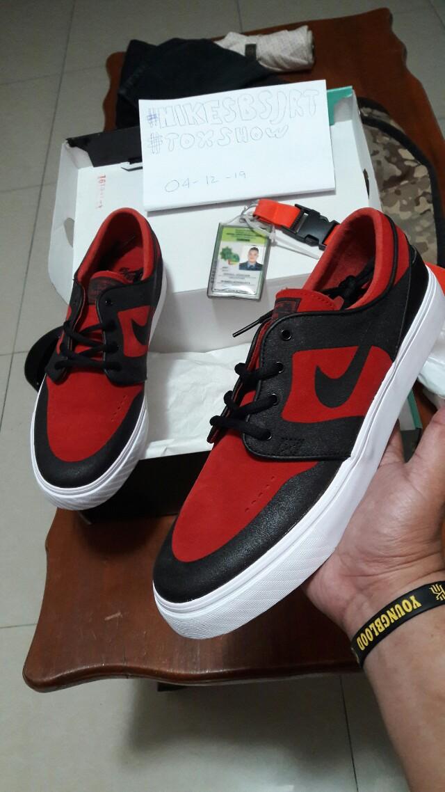 nike sb breds
