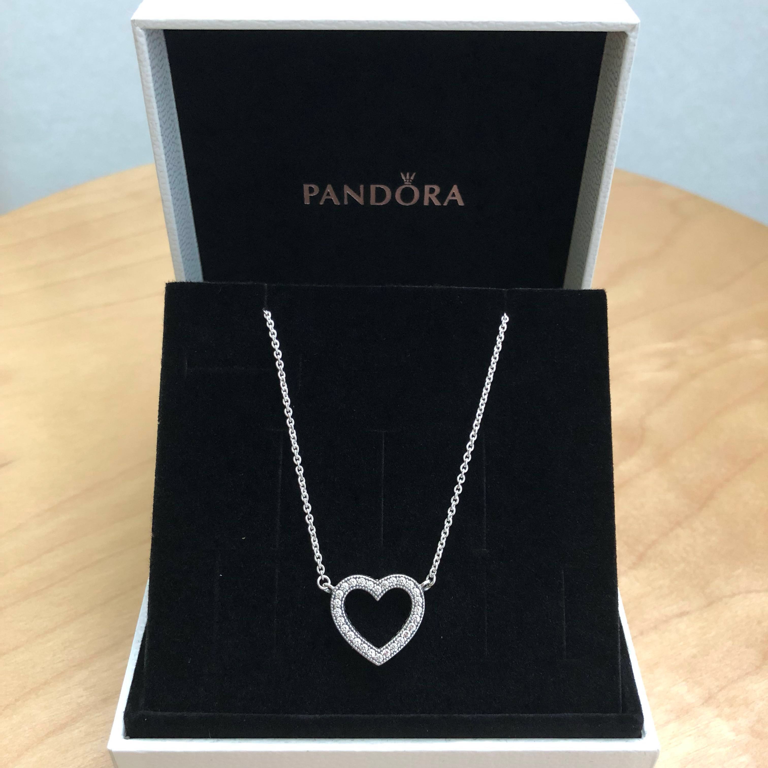 Loving hearts store of pandora necklace