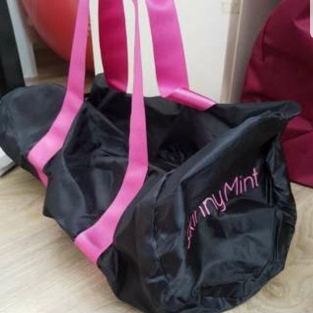 black and pink gym bag