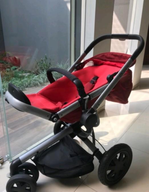 Stroller Quinny Buzz Red Black Siap Pakai Bayi Anak Kereta Kursi Goyang Gendongan Bayi Di Carousell