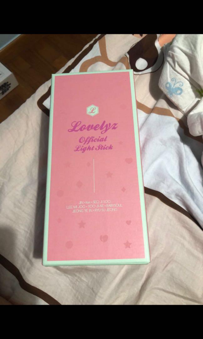 Wts Lovelyz Lightstick Entertainment K Wave On Carousell The lightstick arrived actually way earlier than i first expected. wts lovelyz lightstick