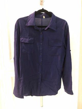 Navy tshirt