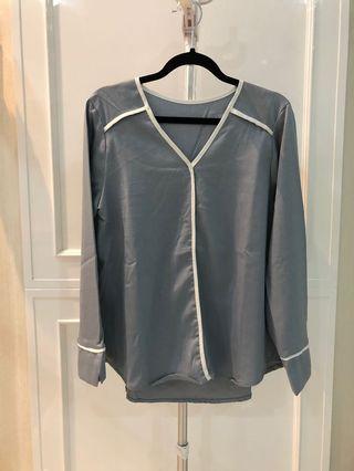 Listed tshirt