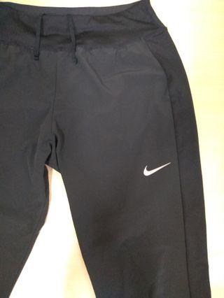 便宜出清！NIKE跑步長褲