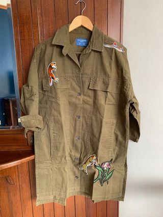 Pull & Bear embroidey parka