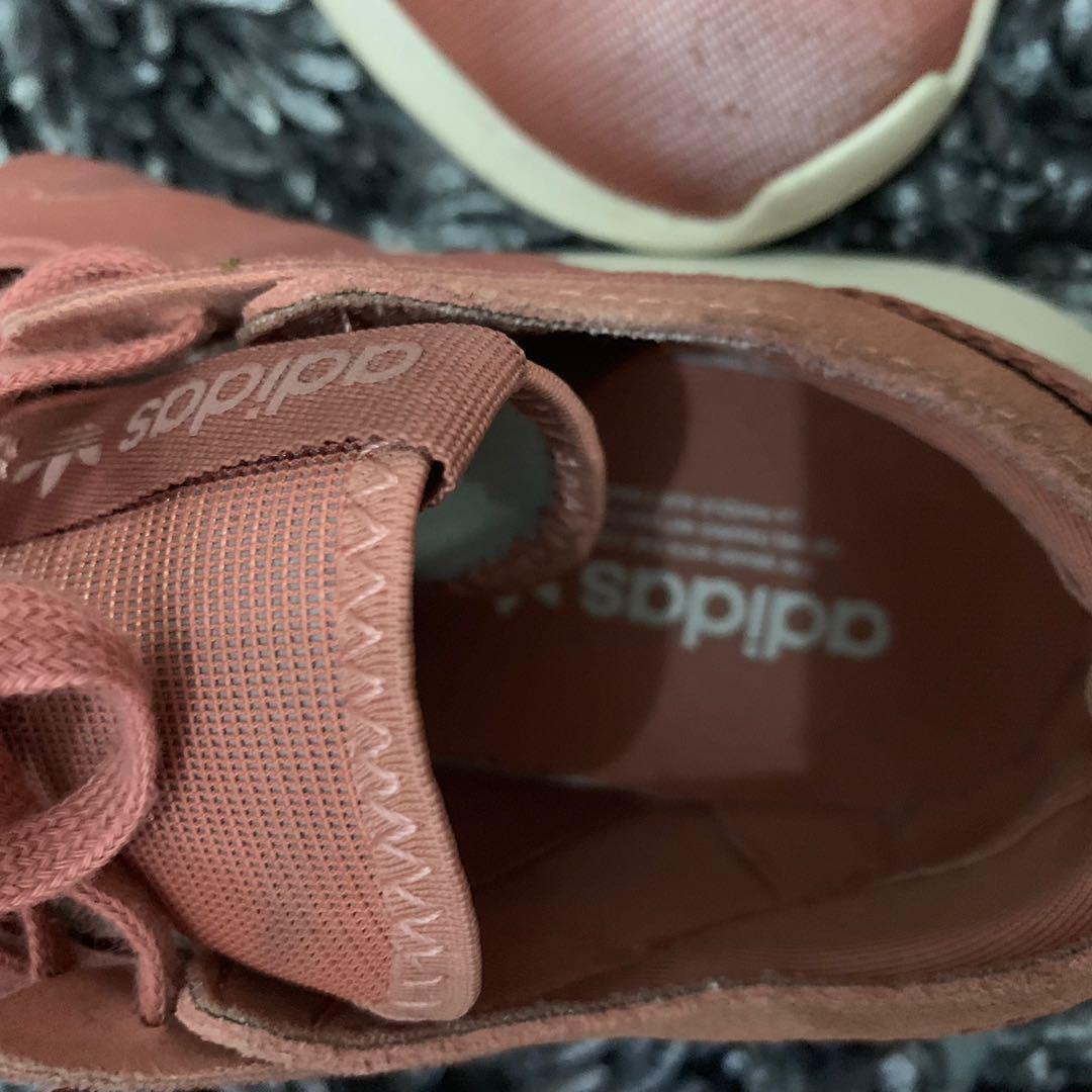 Adidas tubular viral rose hot sale