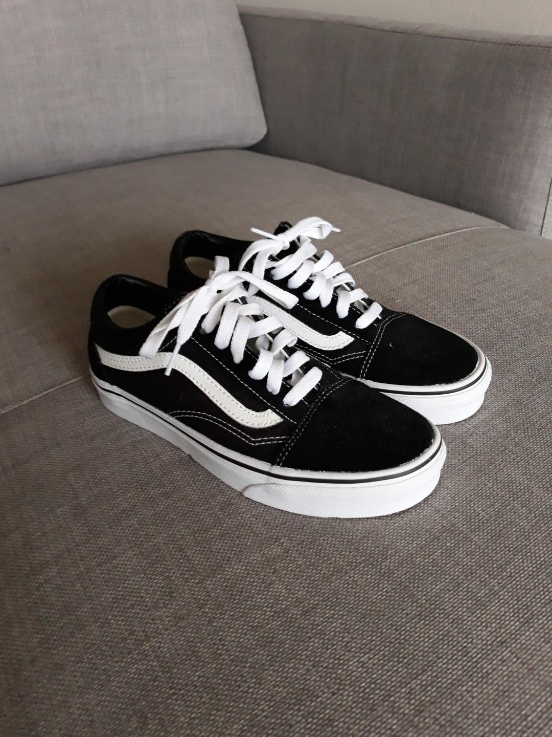 ladies black vans size 7