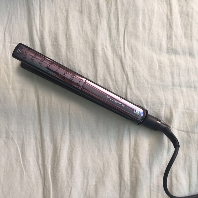 Elle Hair Straightener, Beauty & Personal Care, Hair on Carousell