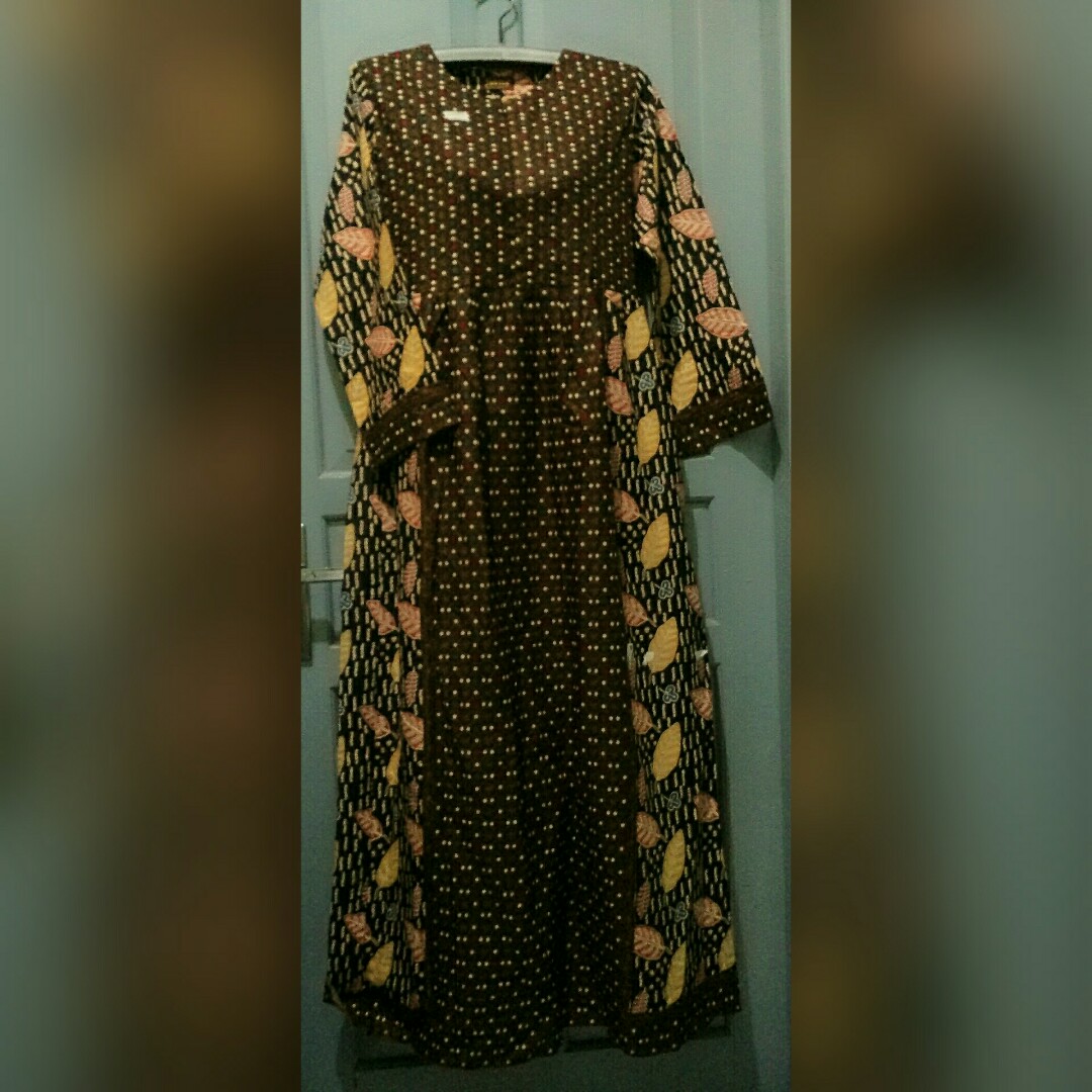 Gamis Batik Solo Jumbo Fesyen Wanita Pakaian Wanita Gaun Rok Di Carousell