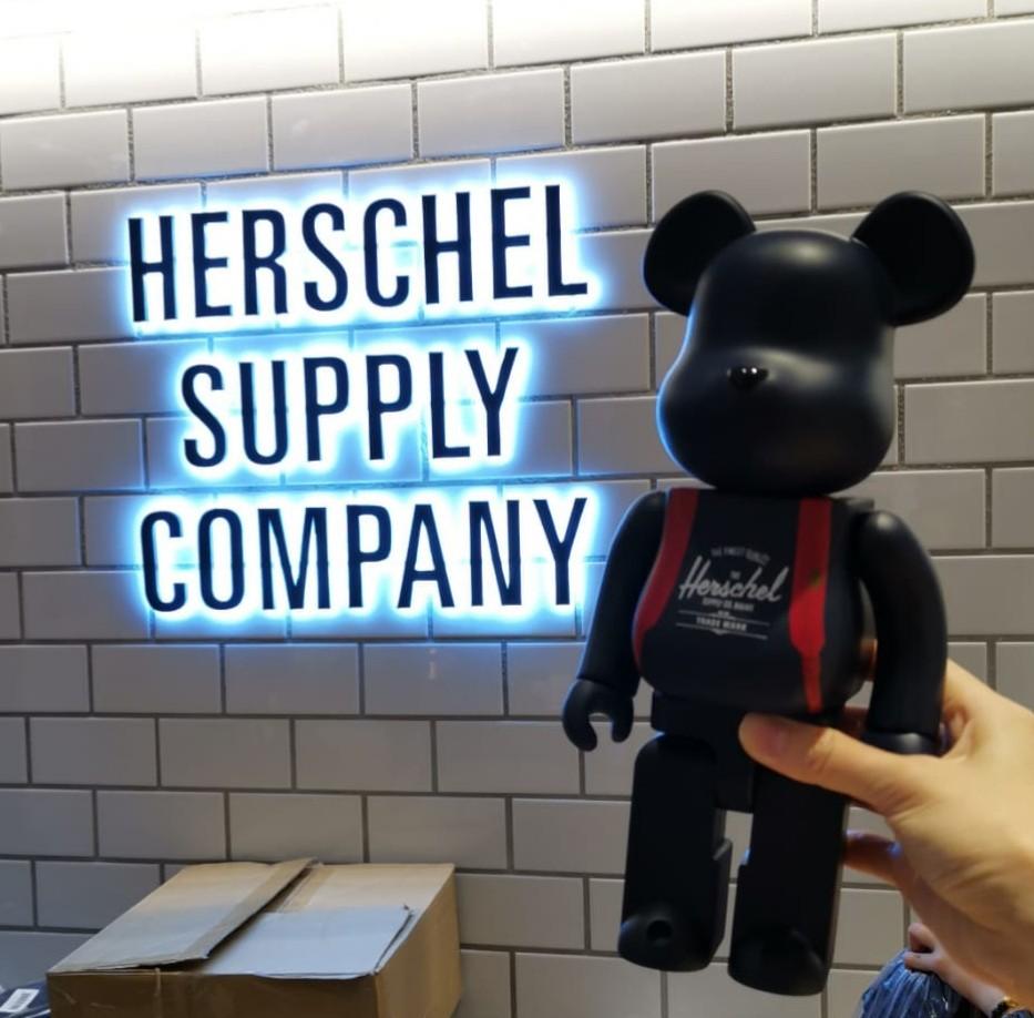 Herschel 400 Bearbrick