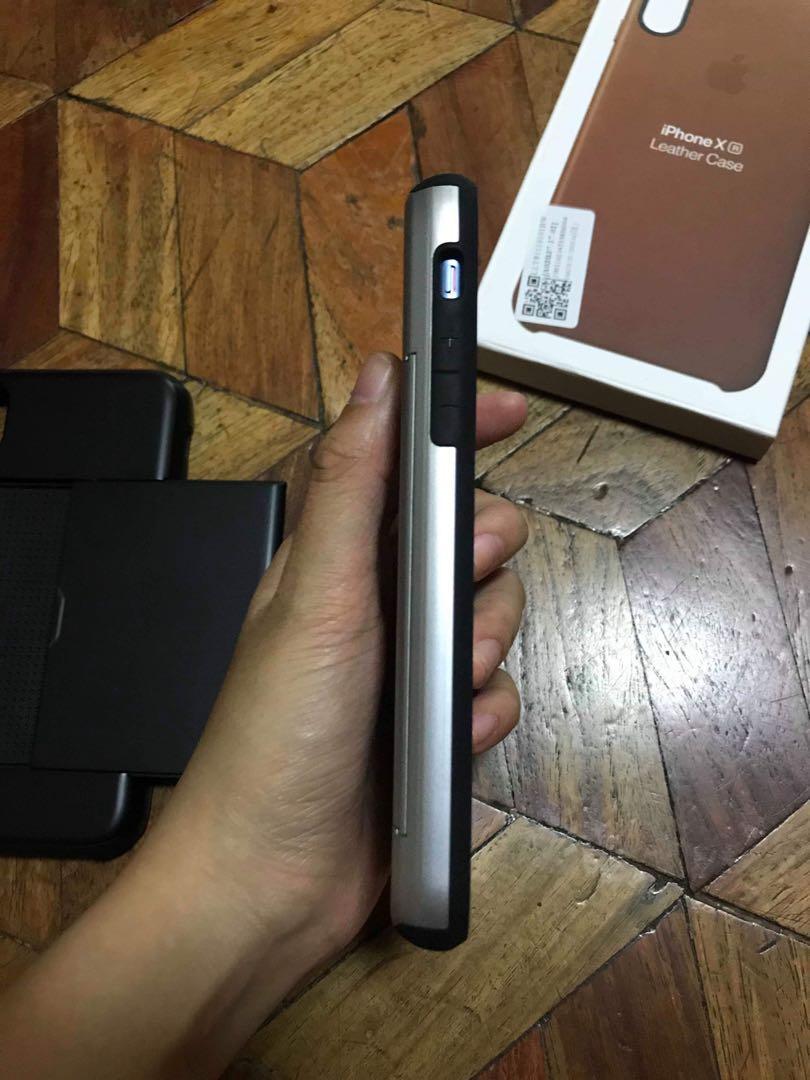 Iphone XR Card Case (Category: Cases & Sleeves) located in Manila. Submitted by razelysonn (Listing ID 224094862, Image 3). Description: Can fit 3 cards Black and silver available 350 fixed.