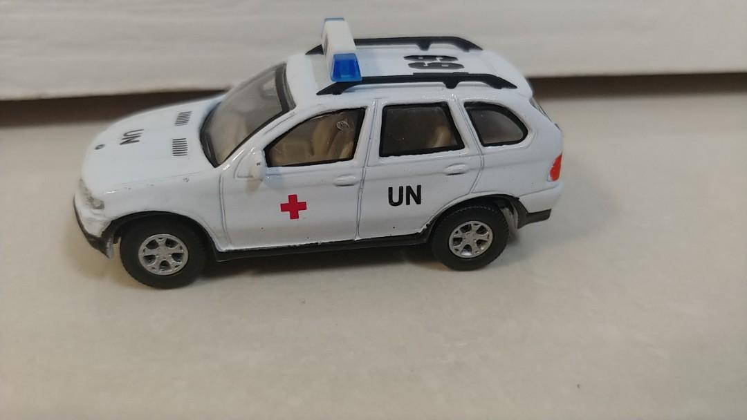 tomica bmw x5