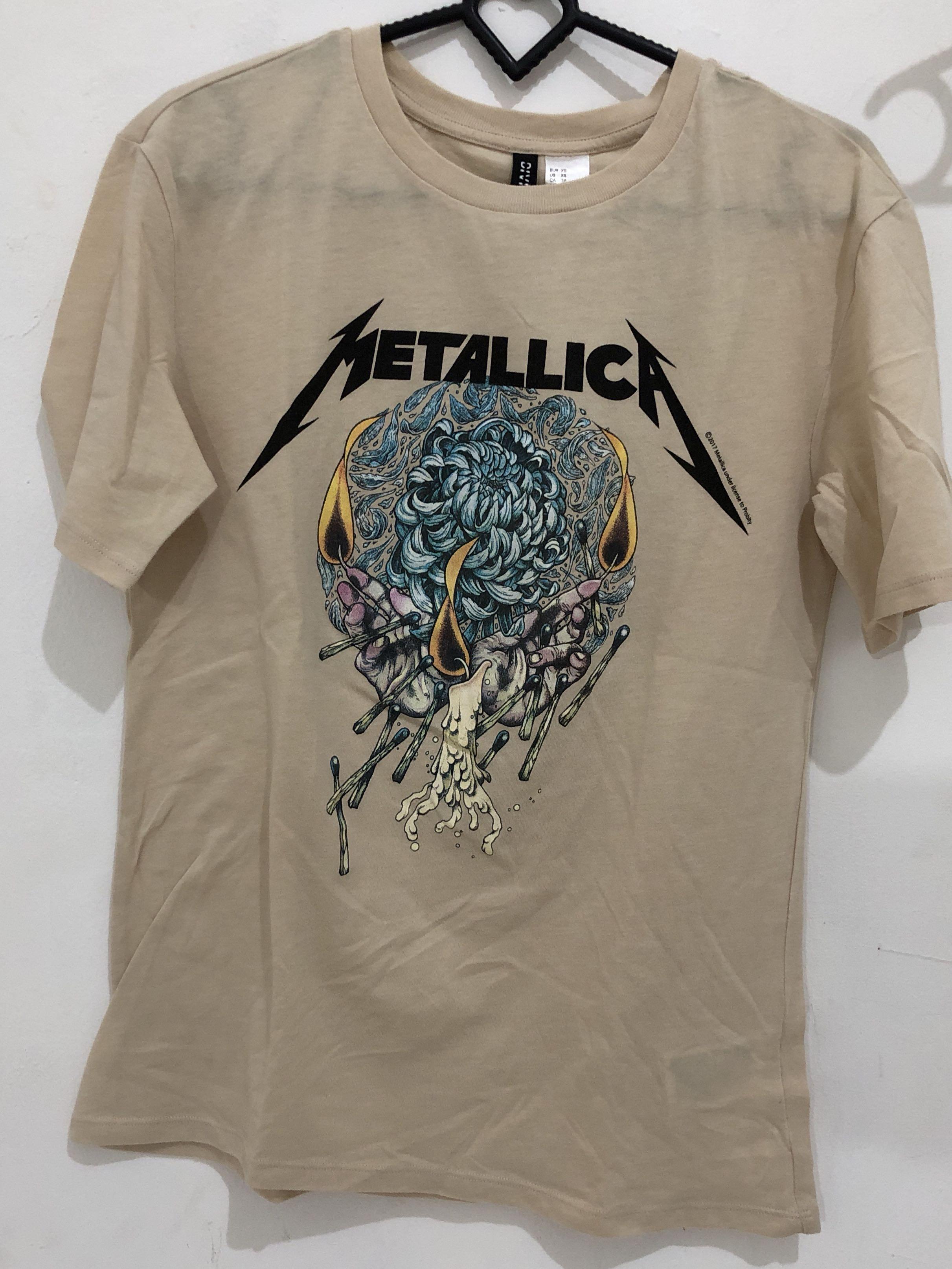 Kaos H M Metallica Fesyen Pria Pakaian Atasan Di Carousell