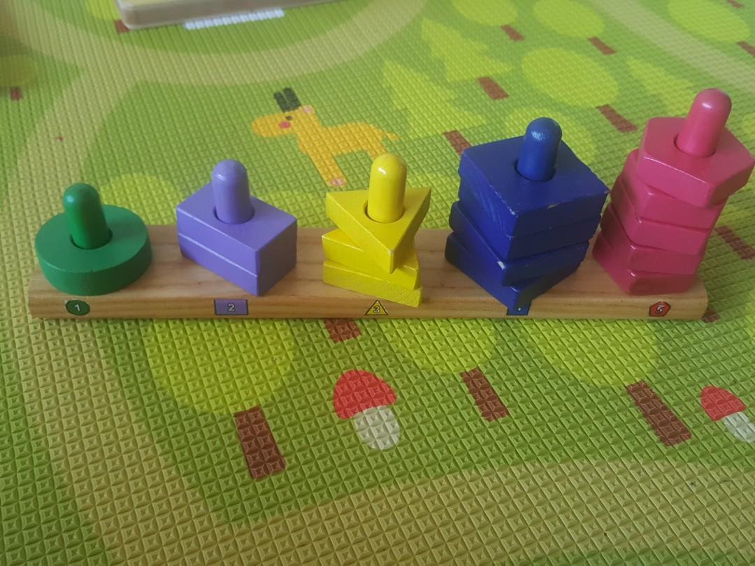 Melissa Doug Stack and sort board Hobbies Toys Toys Games
