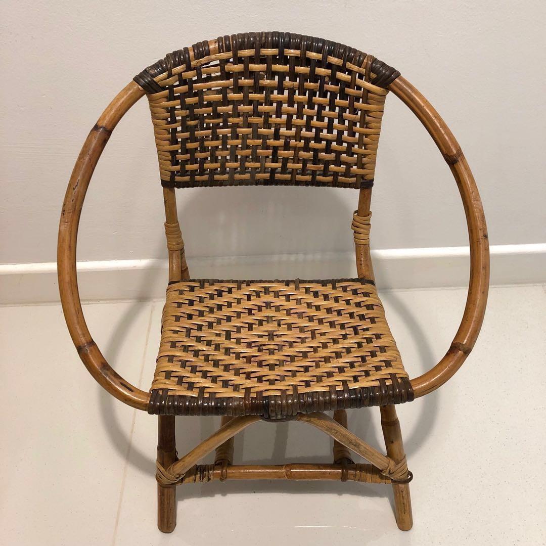 mini wicker chair