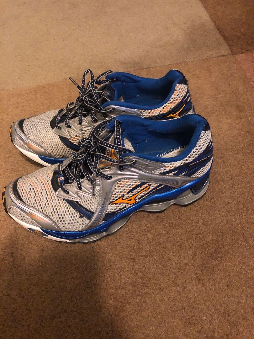 used mizuno shoes