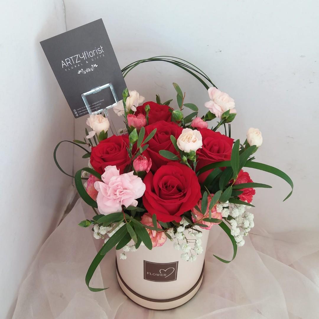 165 Mothers Day Rose Box Gardening Flowers Bouquets On Carousell